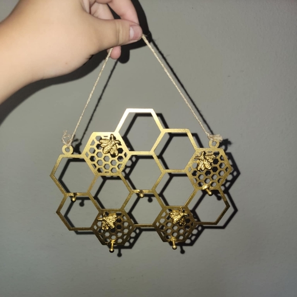 Beehive Hanging Holder for Necklace or Keys, etc. - Picture 1 of 2